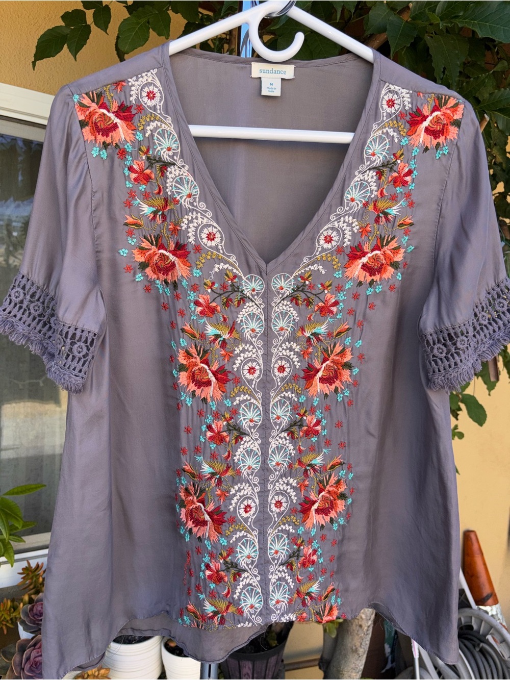 Sundance Embroidered Fringe Sleeve Gray Top Size M